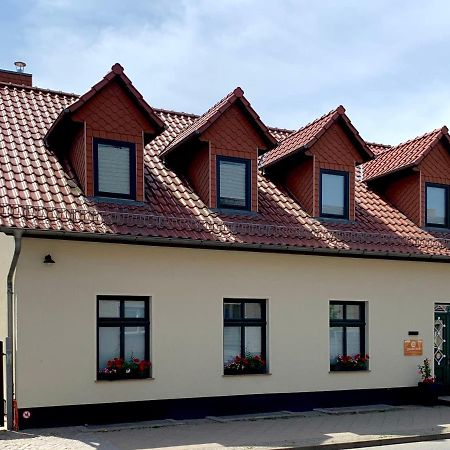 Ferienapartments Querleben Миров Екстериор снимка
