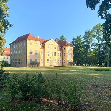 Ferienapartments Querleben Миров Екстериор снимка