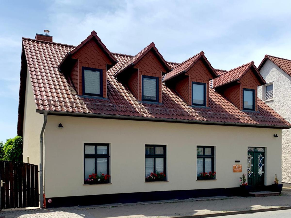 Ferienapartments Querleben Миров Екстериор снимка